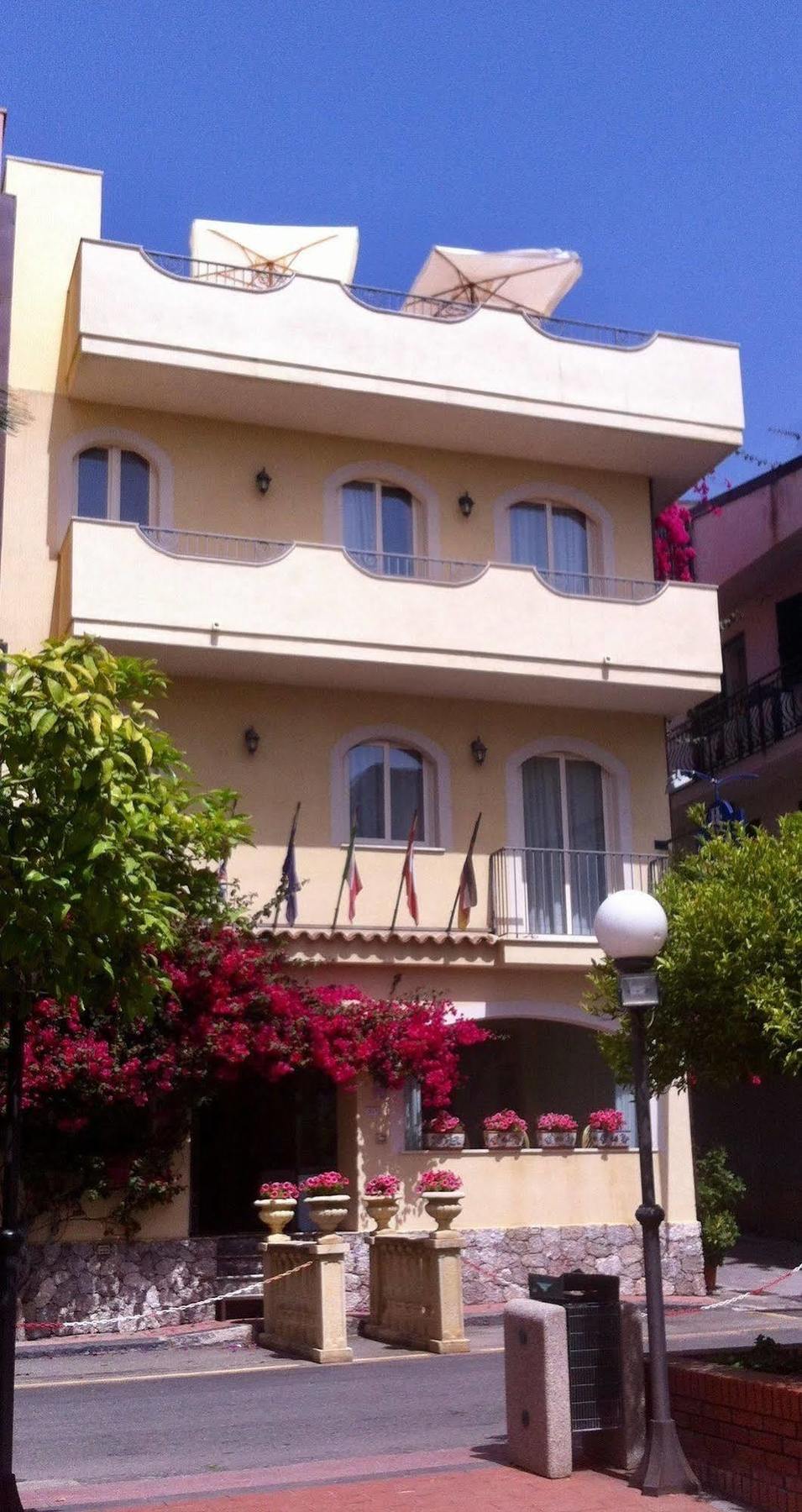 Sylesia Hotel 3*